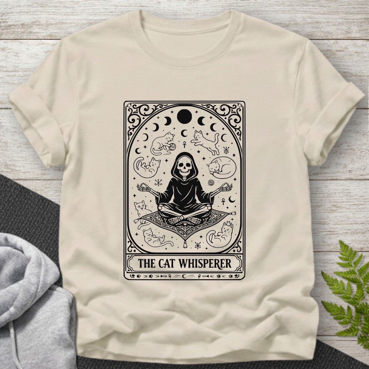 The Cat Whisperer - Tarot Card T-Shirt