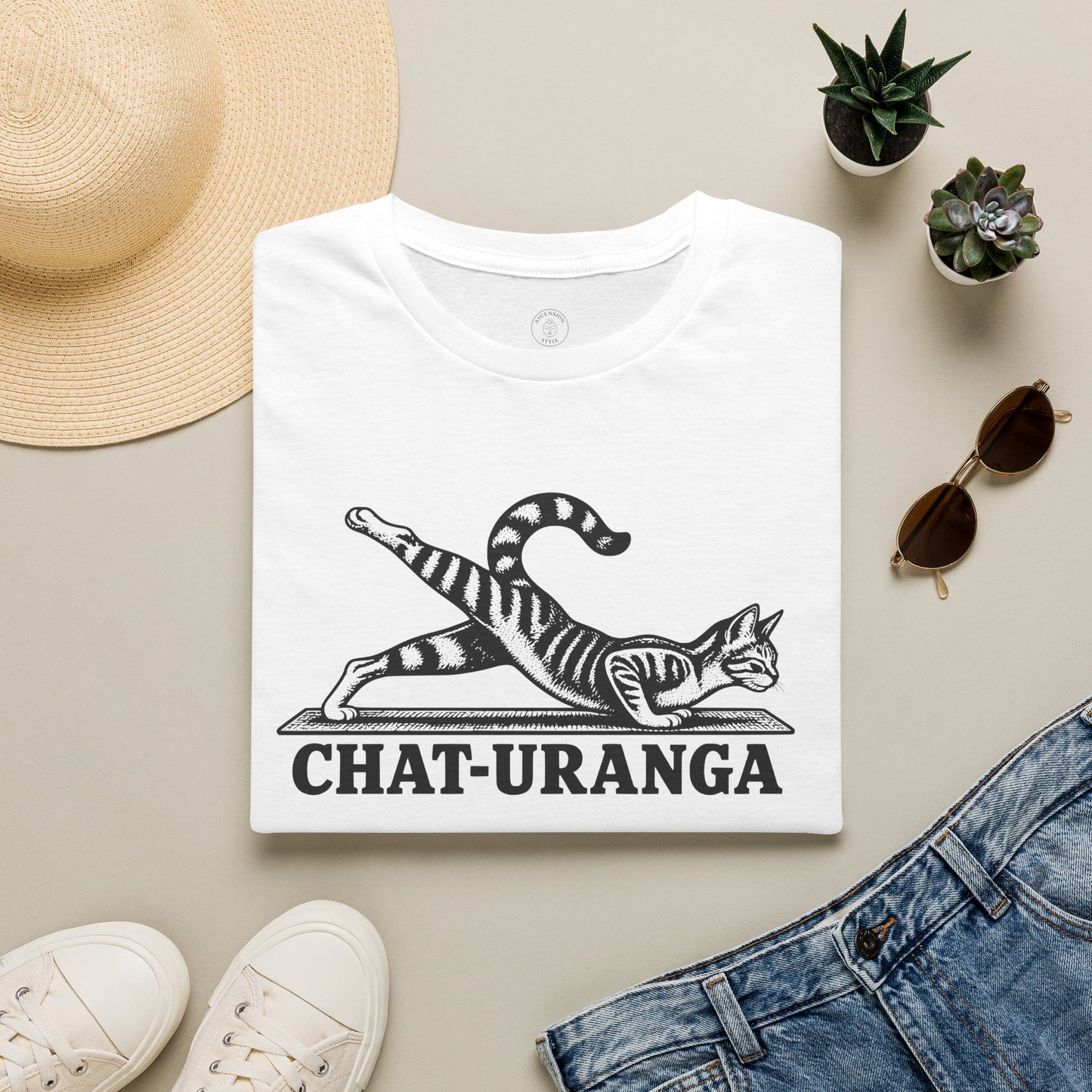 Chat-Uranga Cat Yoga T-Shirt