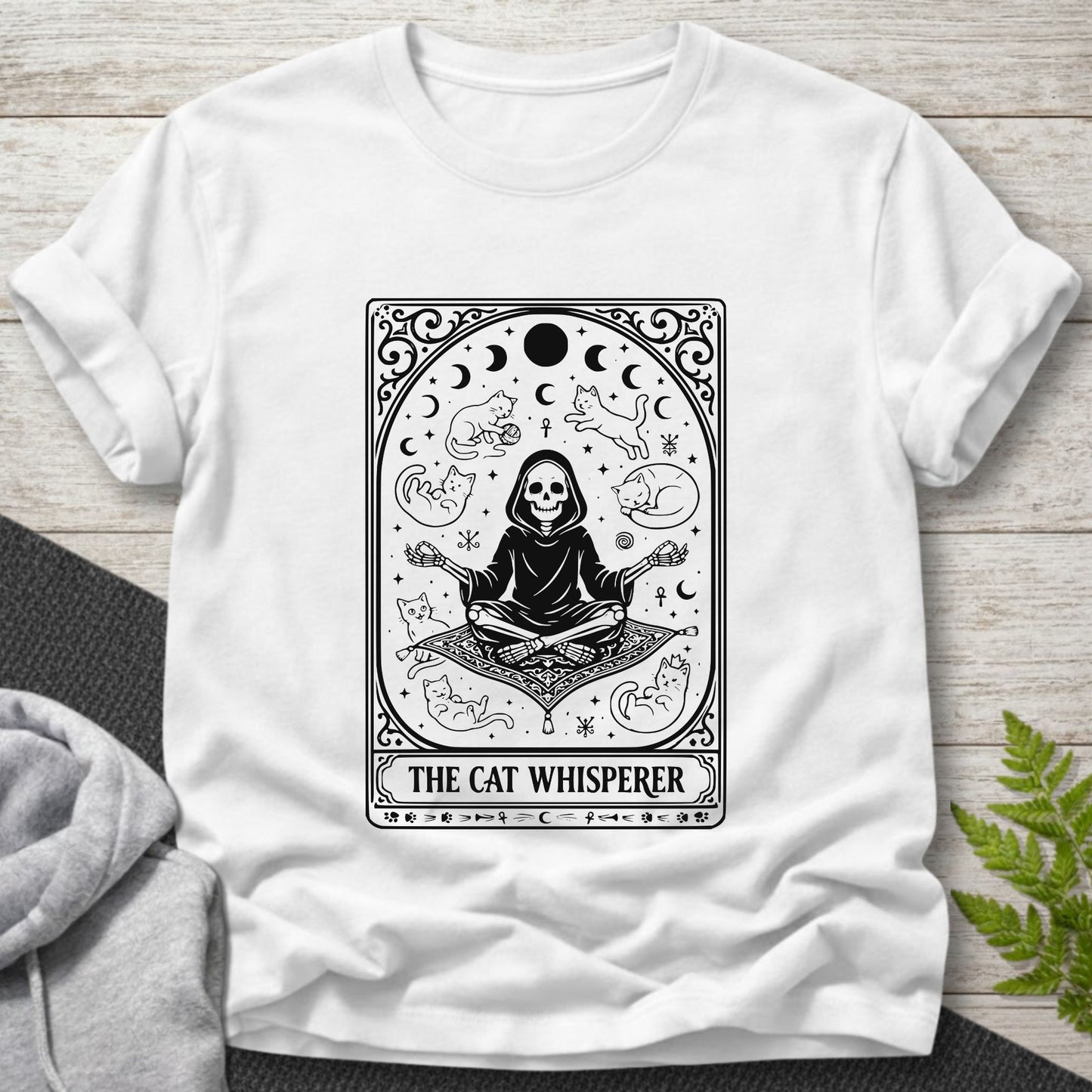 The Cat Whisperer - Tarot Card T-Shirt