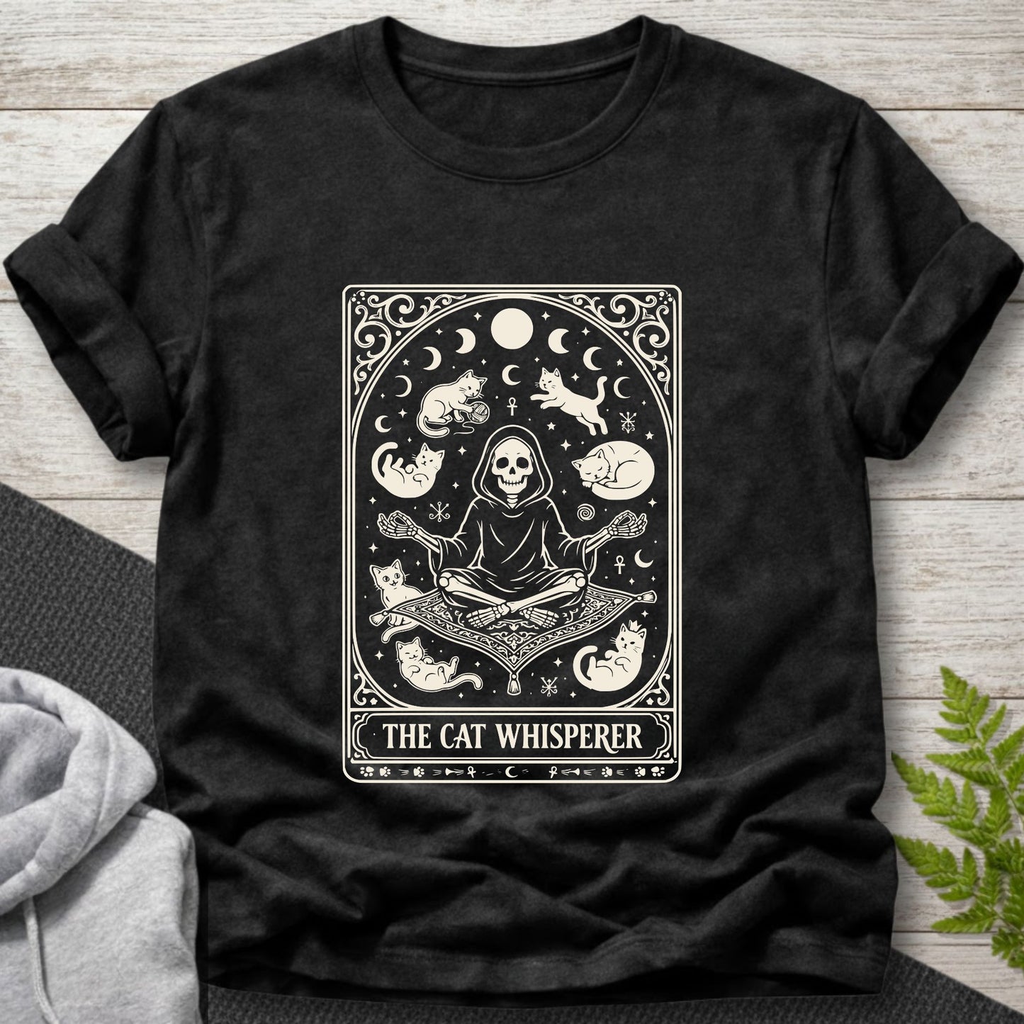 The Cat Whisperer - Tarot Card T-Shirt