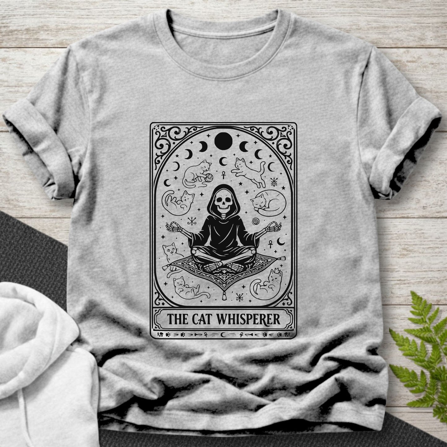 The Cat Whisperer - Tarot Card T-Shirt